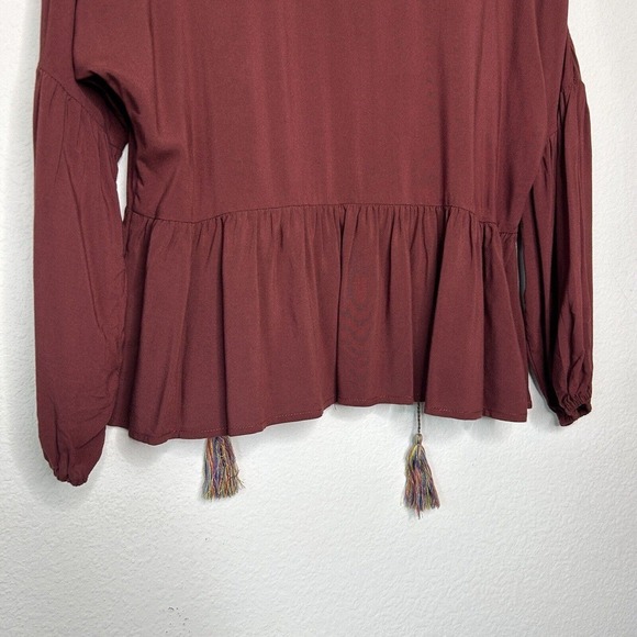 Chelsea & Violet Merlot Floral Print and Embroidered Swing Bubble Sleeve Top XS - Picture 7 of 8